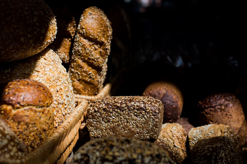 Bánh mì ngũ cốc hỗ trợ quá trình giảm cân.