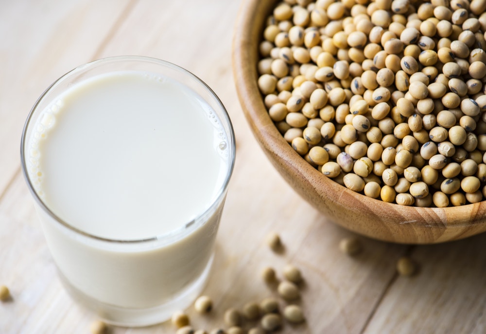 Sữa đậu nành là nguồn cung cấp canxi tốt cho người ăn chay