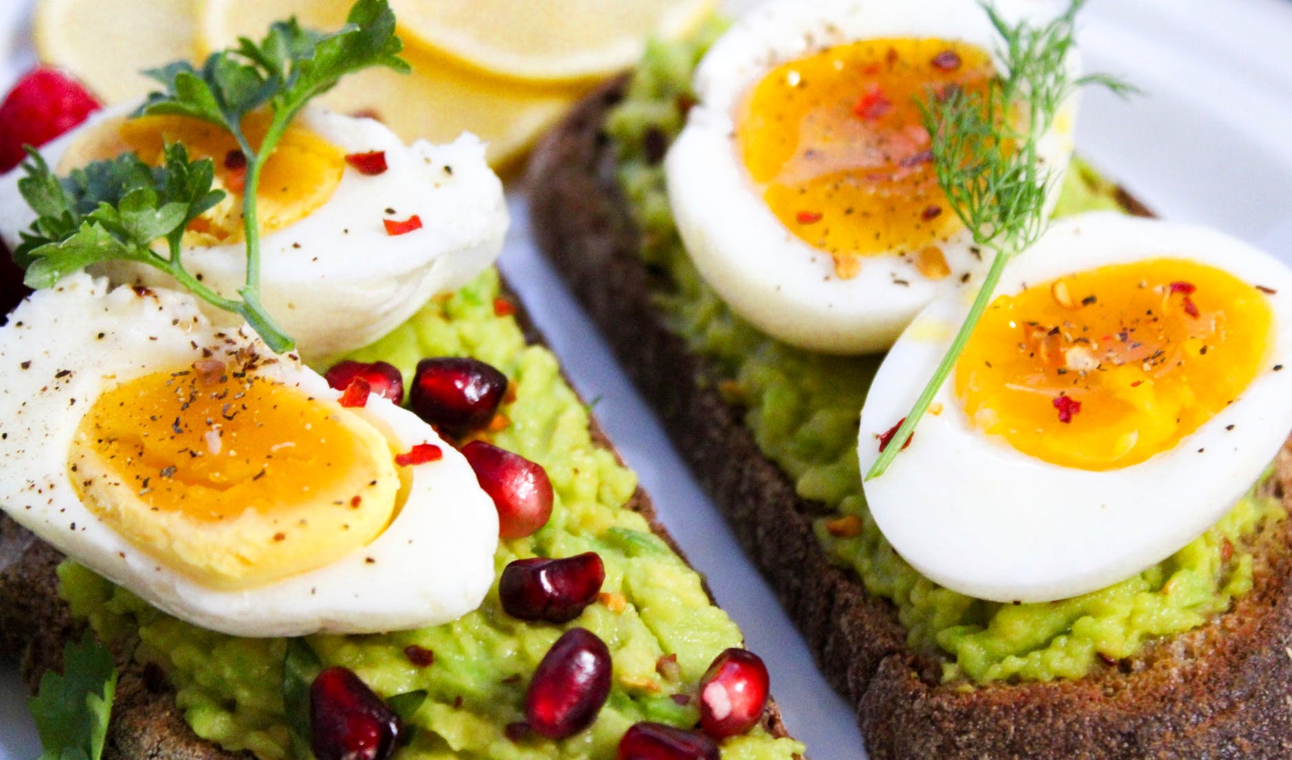 bữa sáng với trứng và bánh mì là “combo” tuyệt vời khởi động một ngày mới năng động và tràn đầy năng lượng