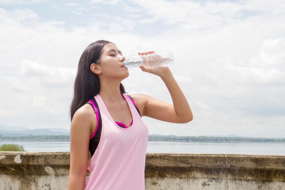 Uống 1 ly nước sau khi ăn rất có lợi cho sức khỏe