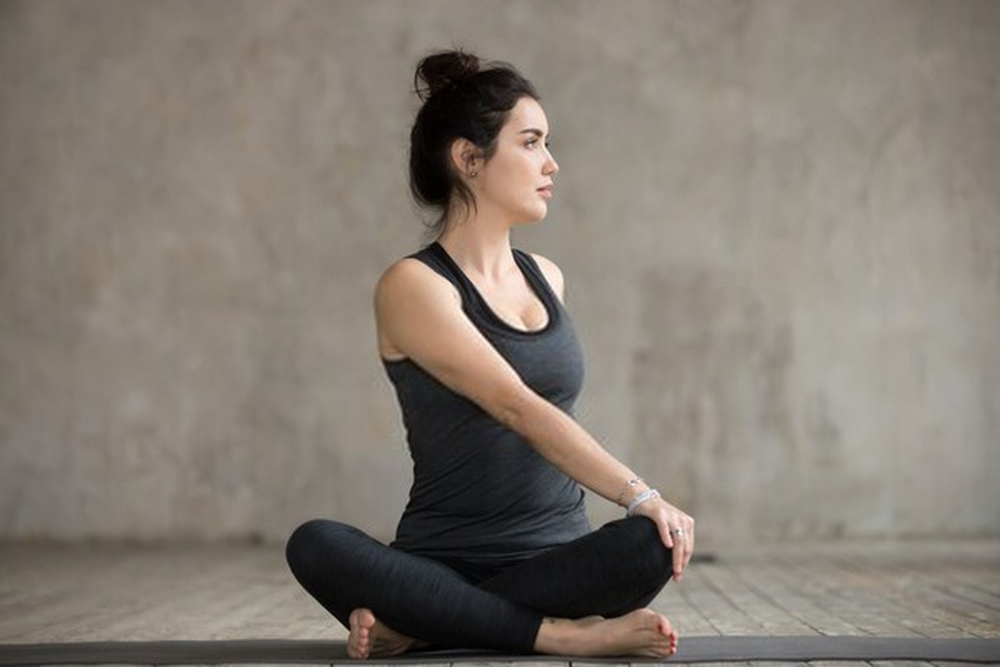 Tập yoga là một phương pháp giữ cho cơ thể khỏe mạnh và điều hòa cuộc sống.