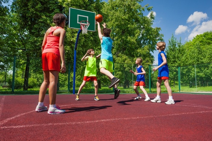 Các môn thể thao yêu cầu việc dậm nhảy sẽ rất tốt cho sự phát triển chiều cao của trẻ